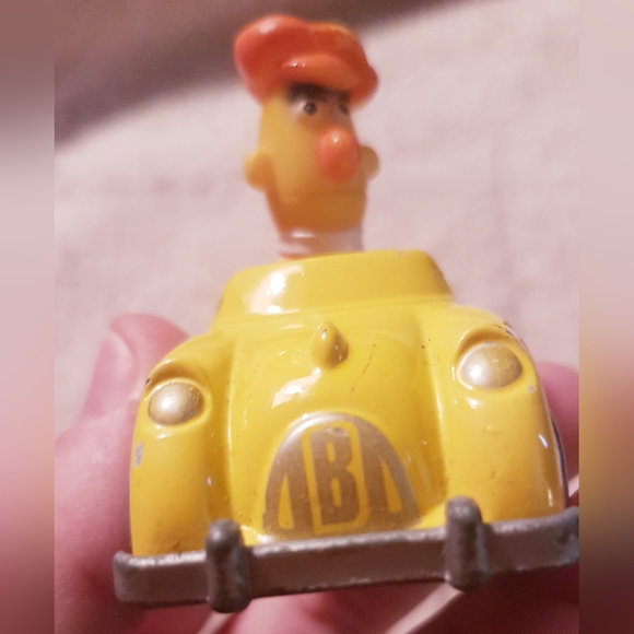1981 Sesame Street Bert Figure Yellow Taxi Cab Diecast Car Playskool Vintage - Picture 5 of 15